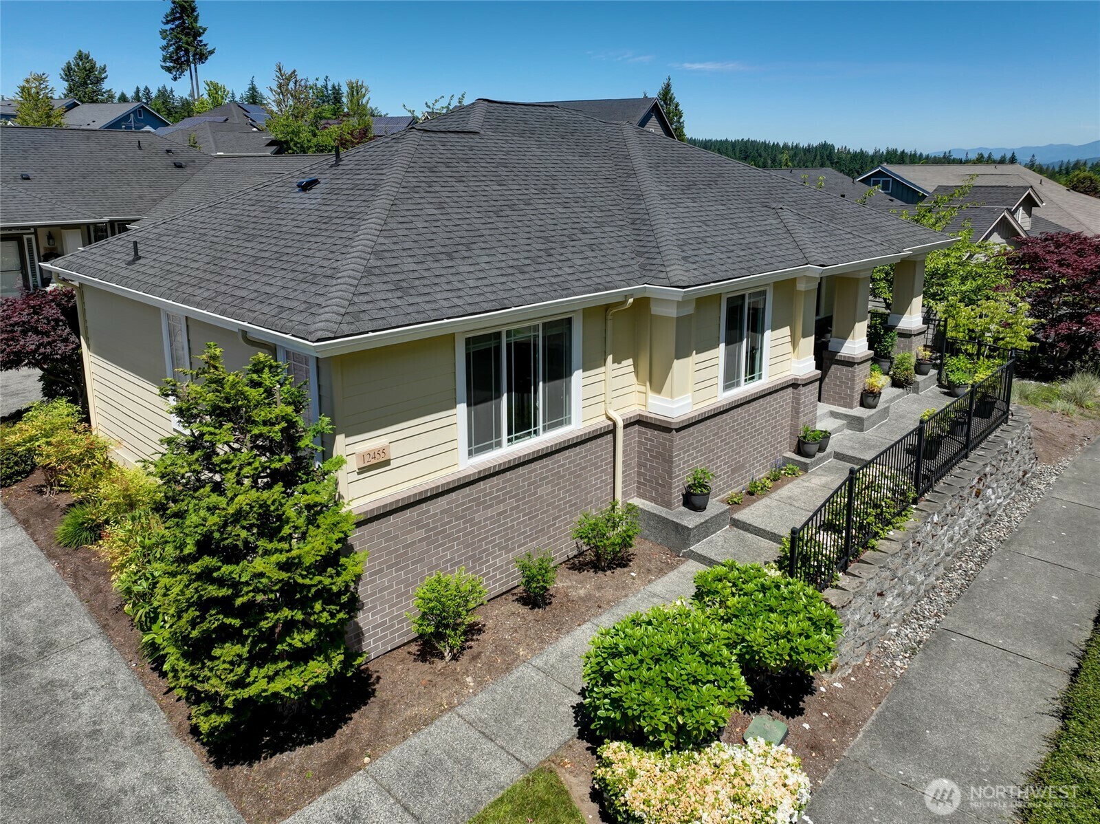 Property Photo: 12455 240th Place NE WA 98053