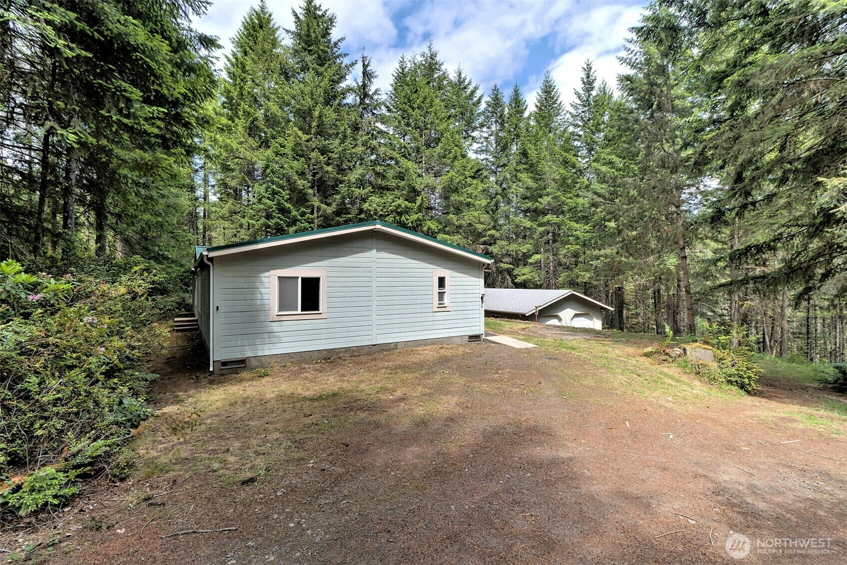 Property Photo: 200 NE Anvil Lane WA 98528