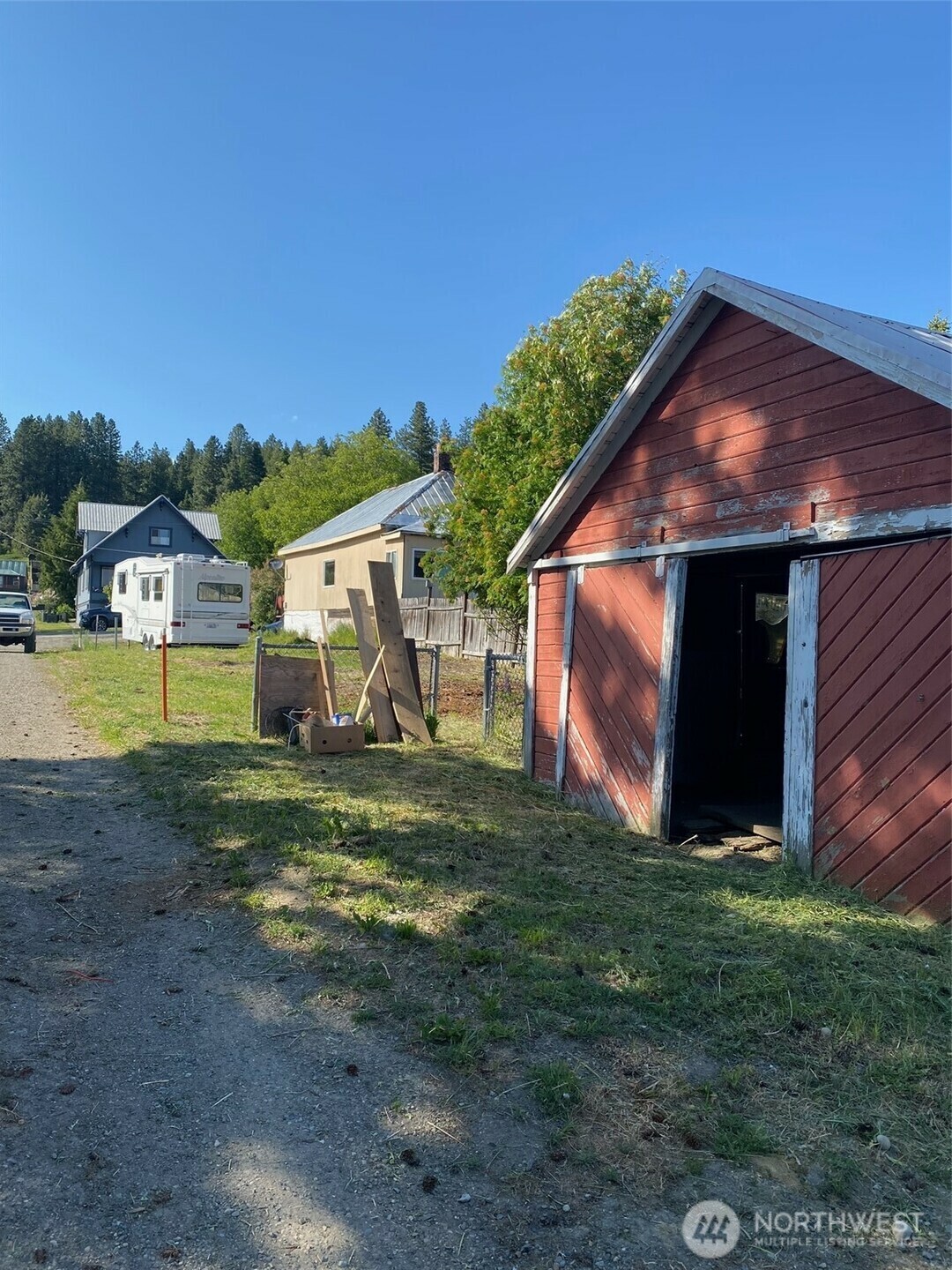 Property Photo: 200 E Arizona Avenue WA 98941