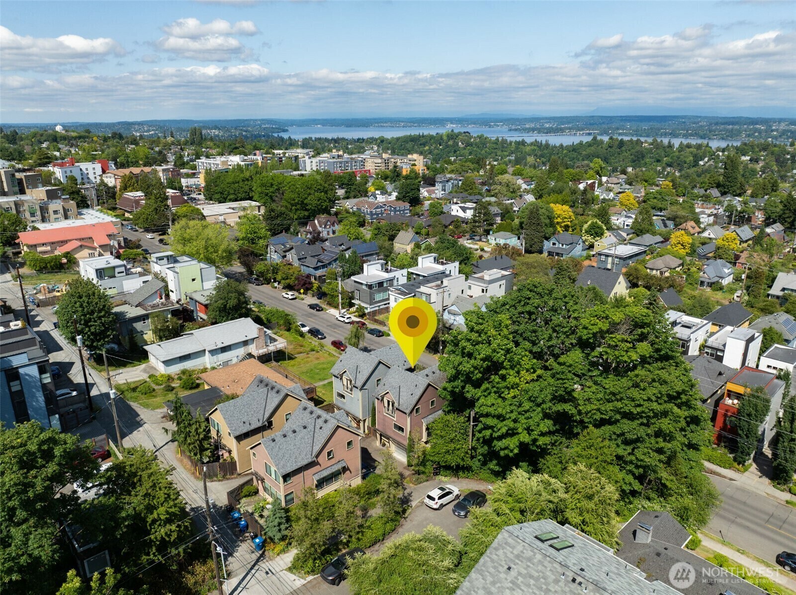 Property Photo: 1818 E Pike Street WA 98122