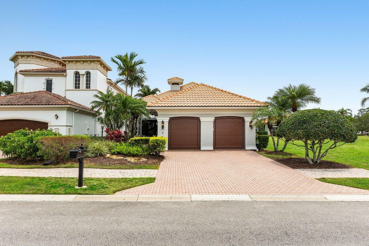 Property Photo: 107 SE Santa Gardenia FL 34984