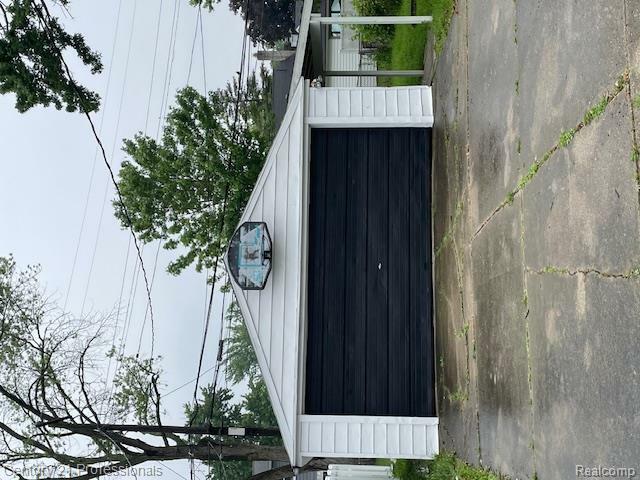 Property Photo: 29049 Barton Street MI 48135