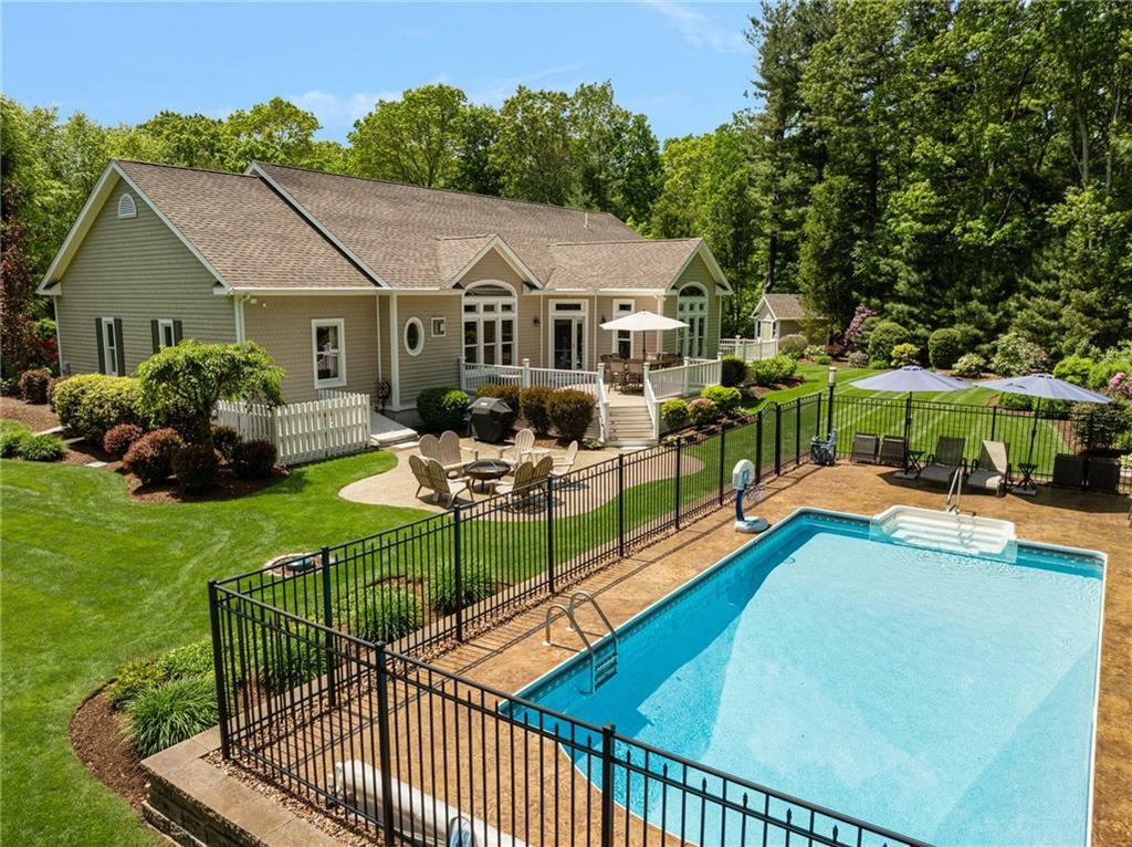 Property Photo: 2271 Middle Road RI 02818