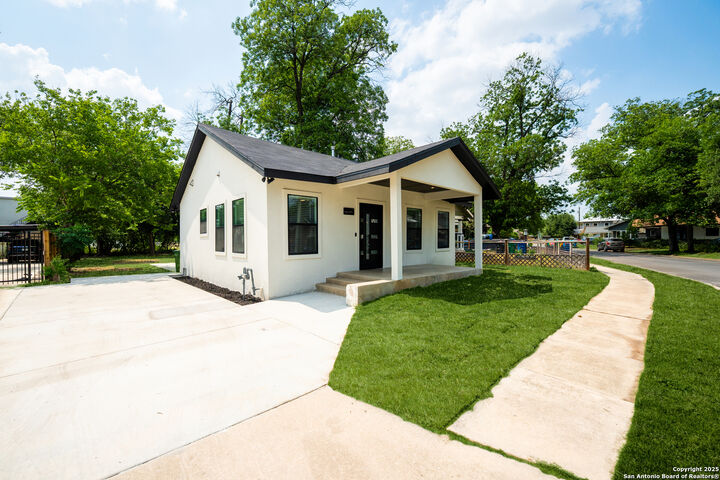 Property Photo:  127 Haynes  TX 78210 