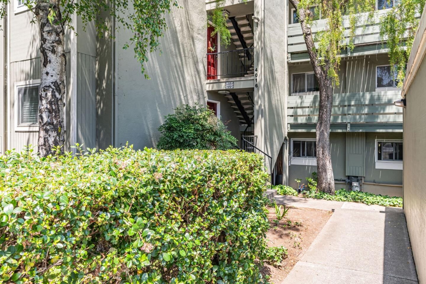 Property Photo: 4016 Farm Hill Boulevard 207 CA 94061