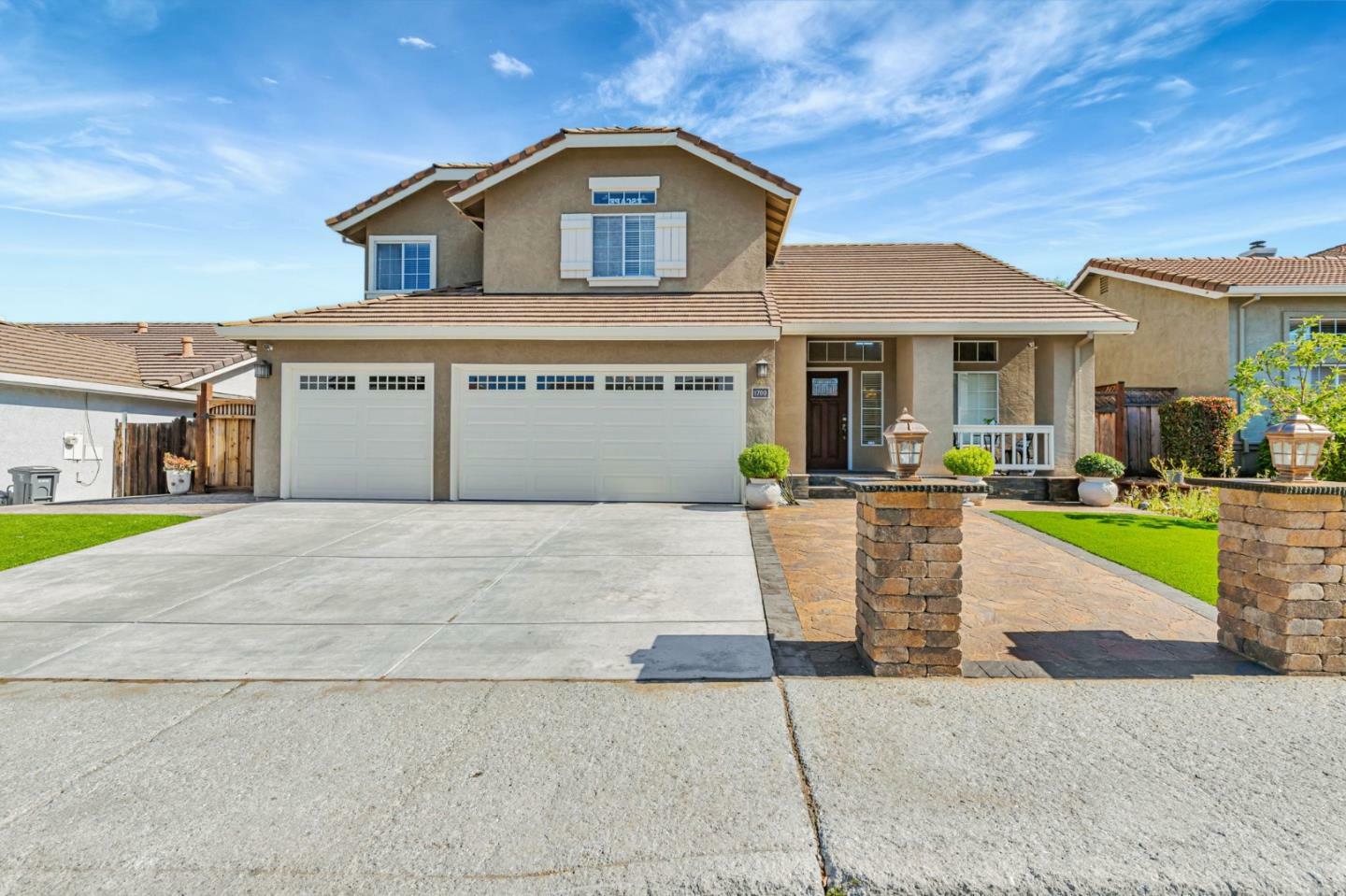 Property Photo: 1700 Hemlock Court CA 95023