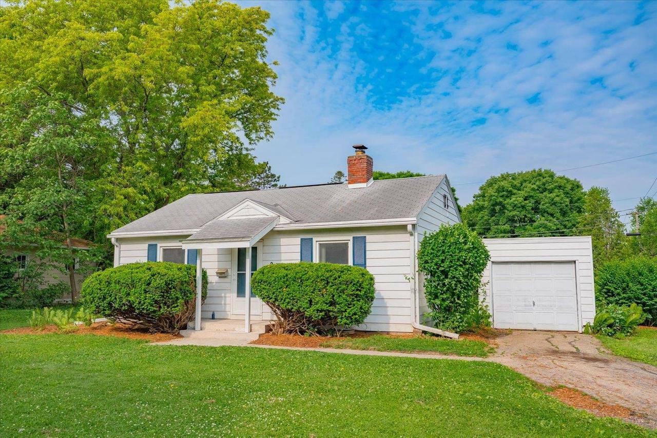Property Photo: 2 South Owen Drive WI 53705