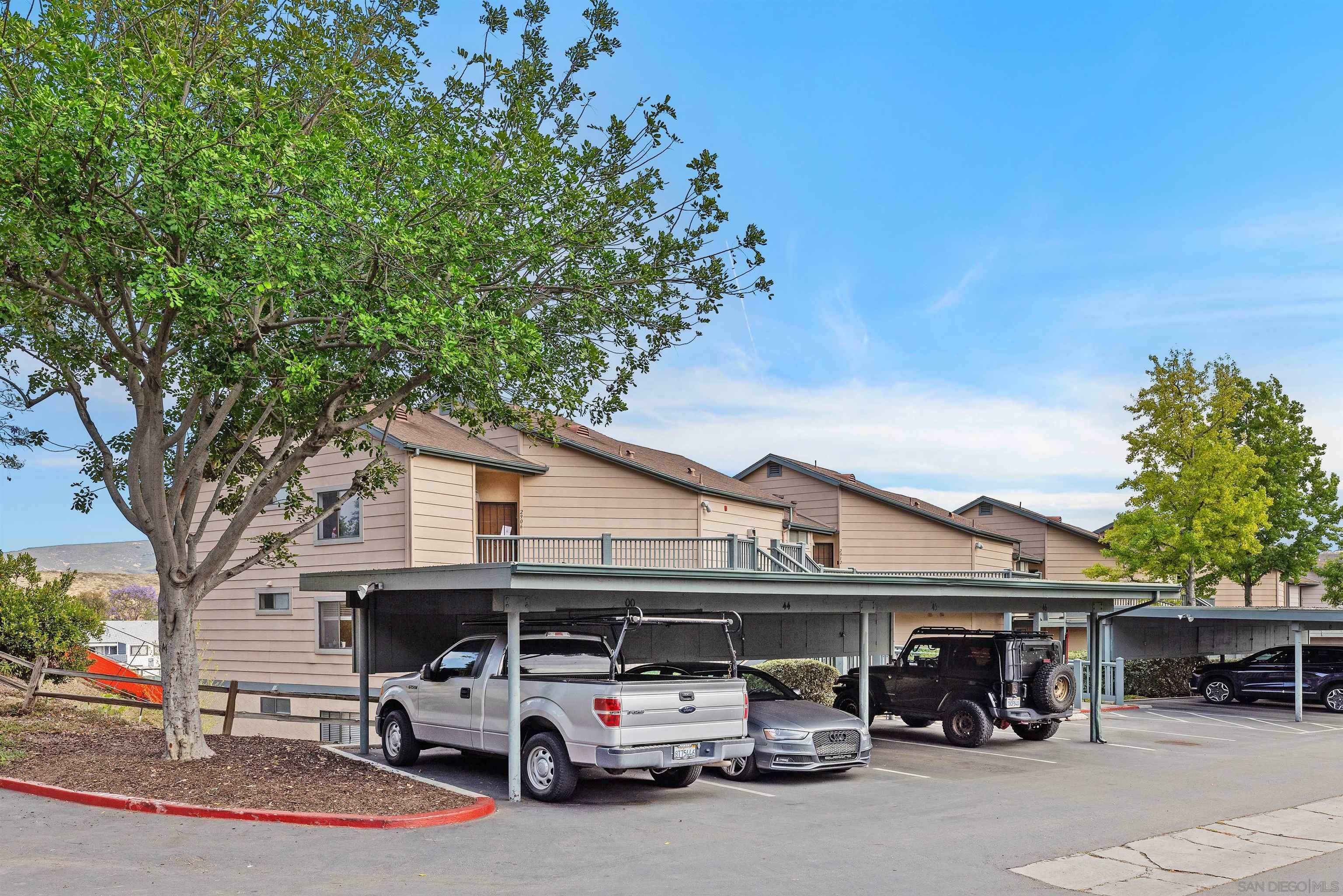 Property Photo: 2914 Elm Tree Ct CA 91978
