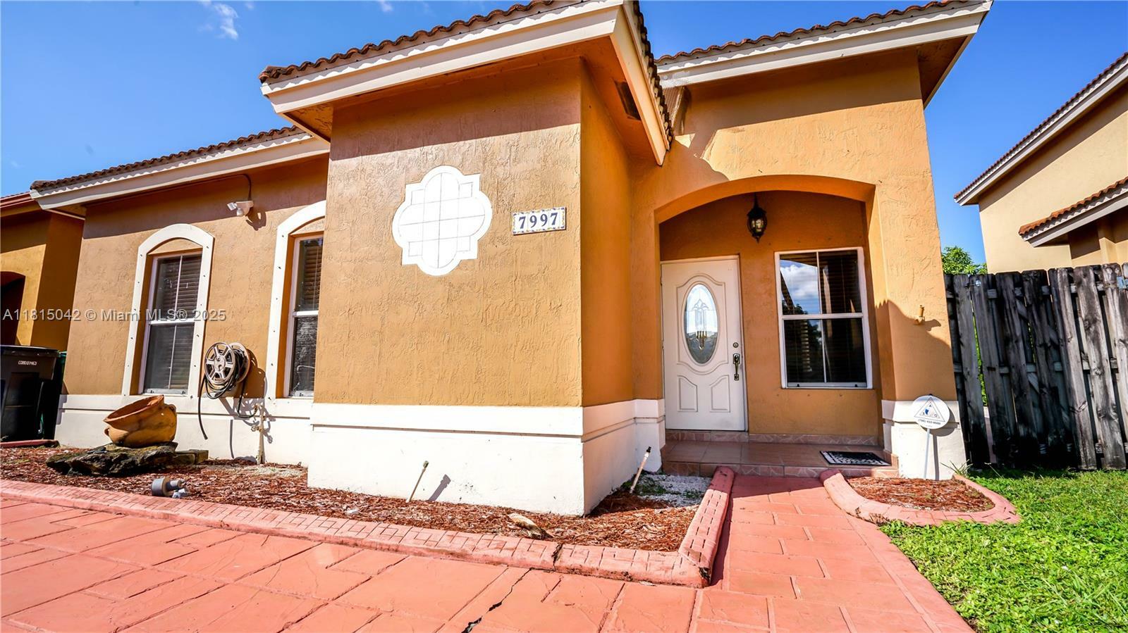 7997 NW 199th Ter  Hialeah FL 33015 photo