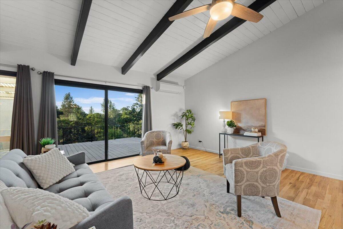 Property Photo: 2220 Gold Street CA 96001