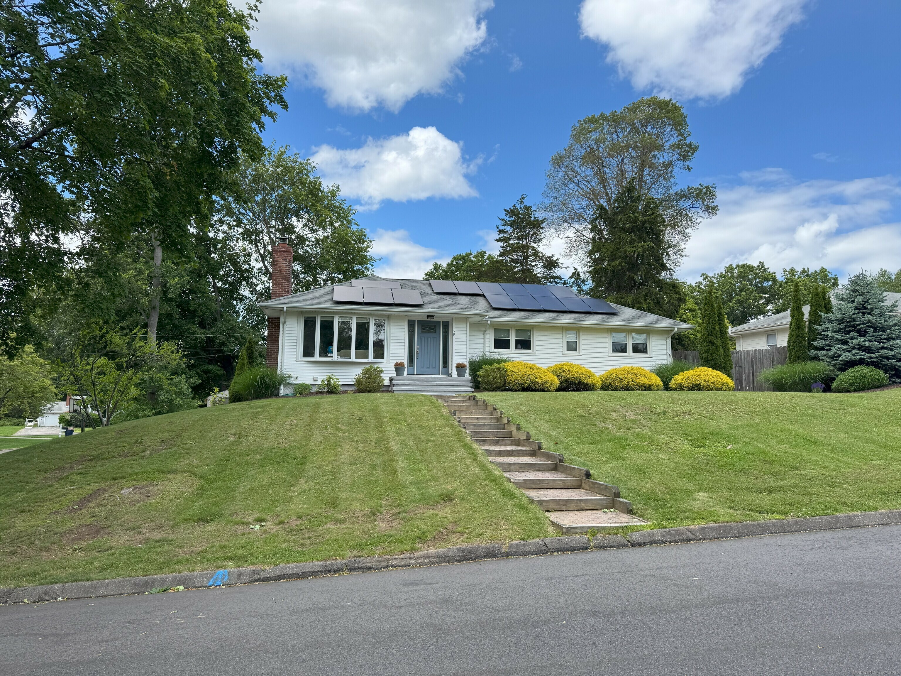 Property Photo: 38 Kingston Road CT 06611