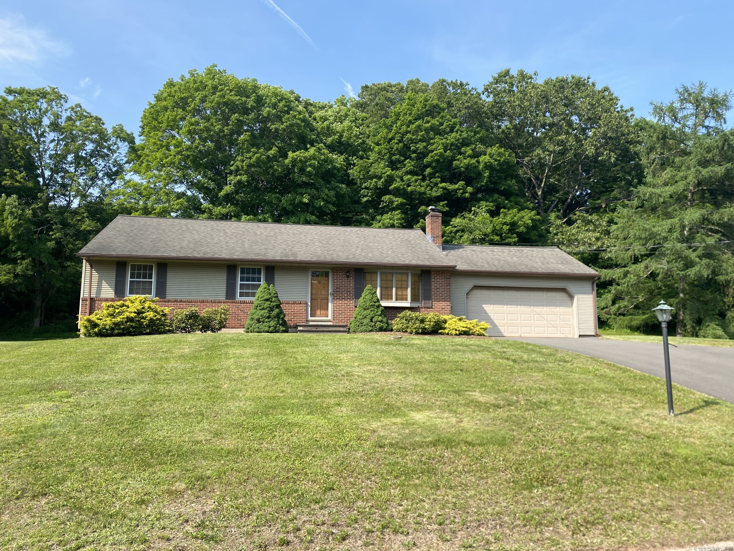Property Photo: 816 Moss Lane CT 06410