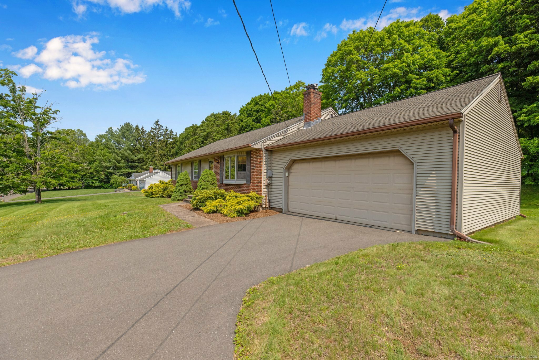 Property Photo: 816 Moss Lane CT 06410