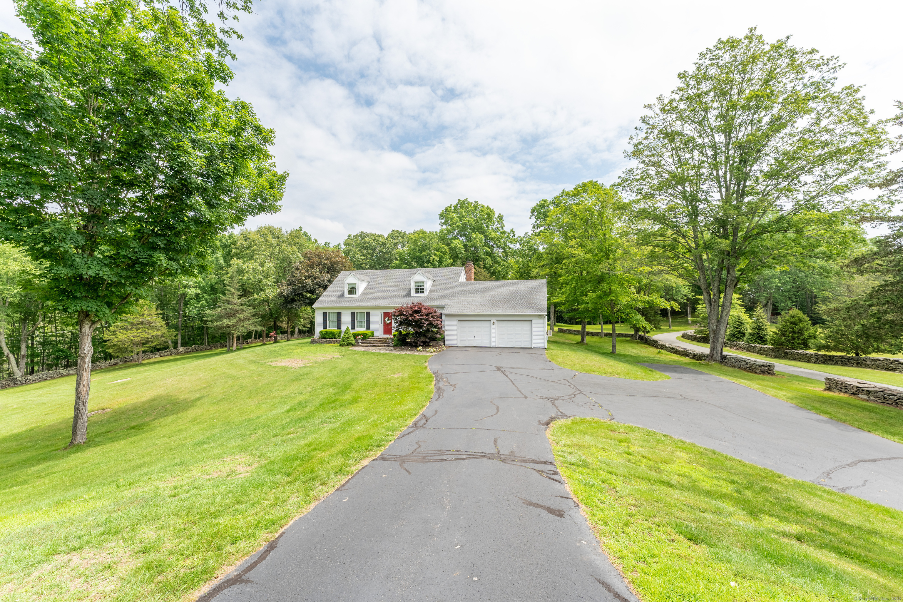 Property Photo:  170 Pomfret Road  CT 06234 