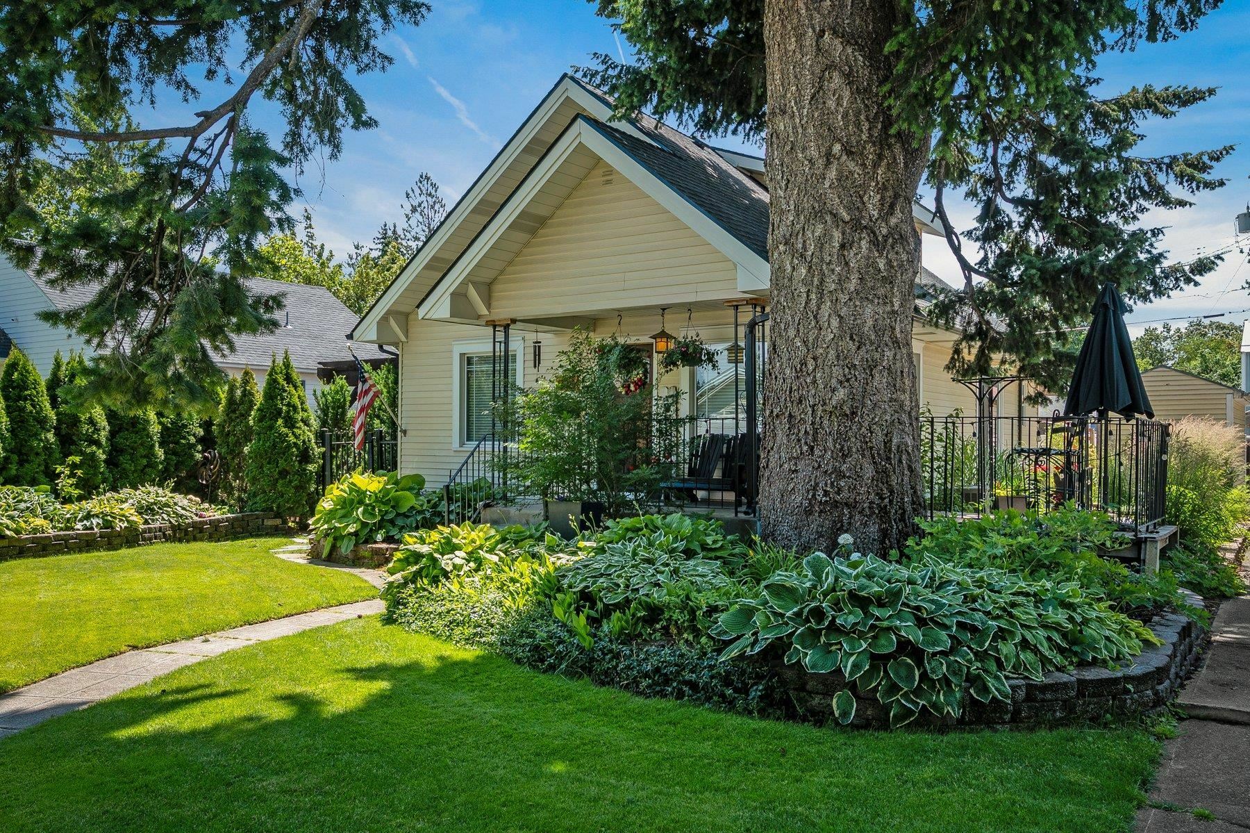 934 E 38th Ave  Spokane WA 99203 photo