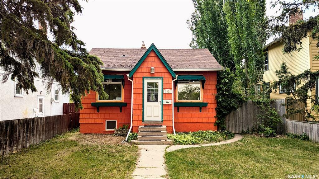 1306 E Avenue N  Saskatoon SK S7L 1T5 photo