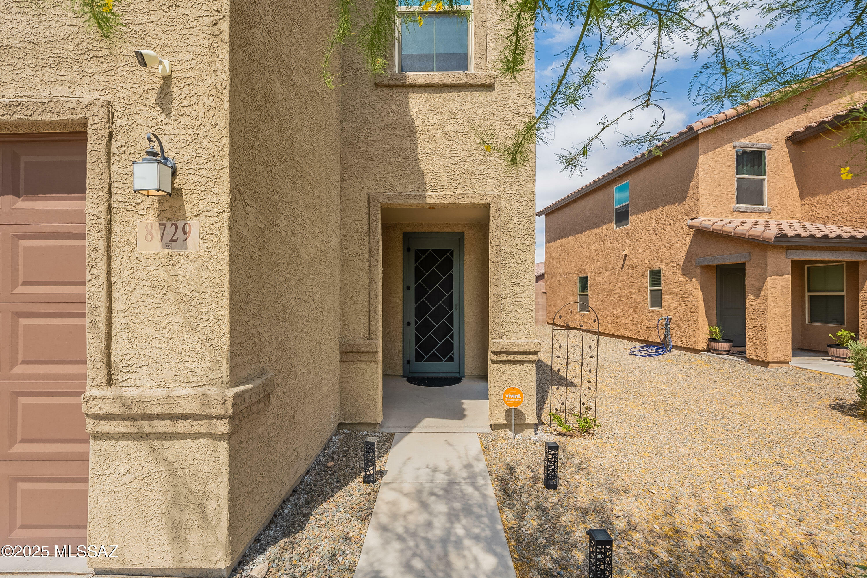 Property Photo:  8729 E Stone Meadow Circle  AZ 85730 