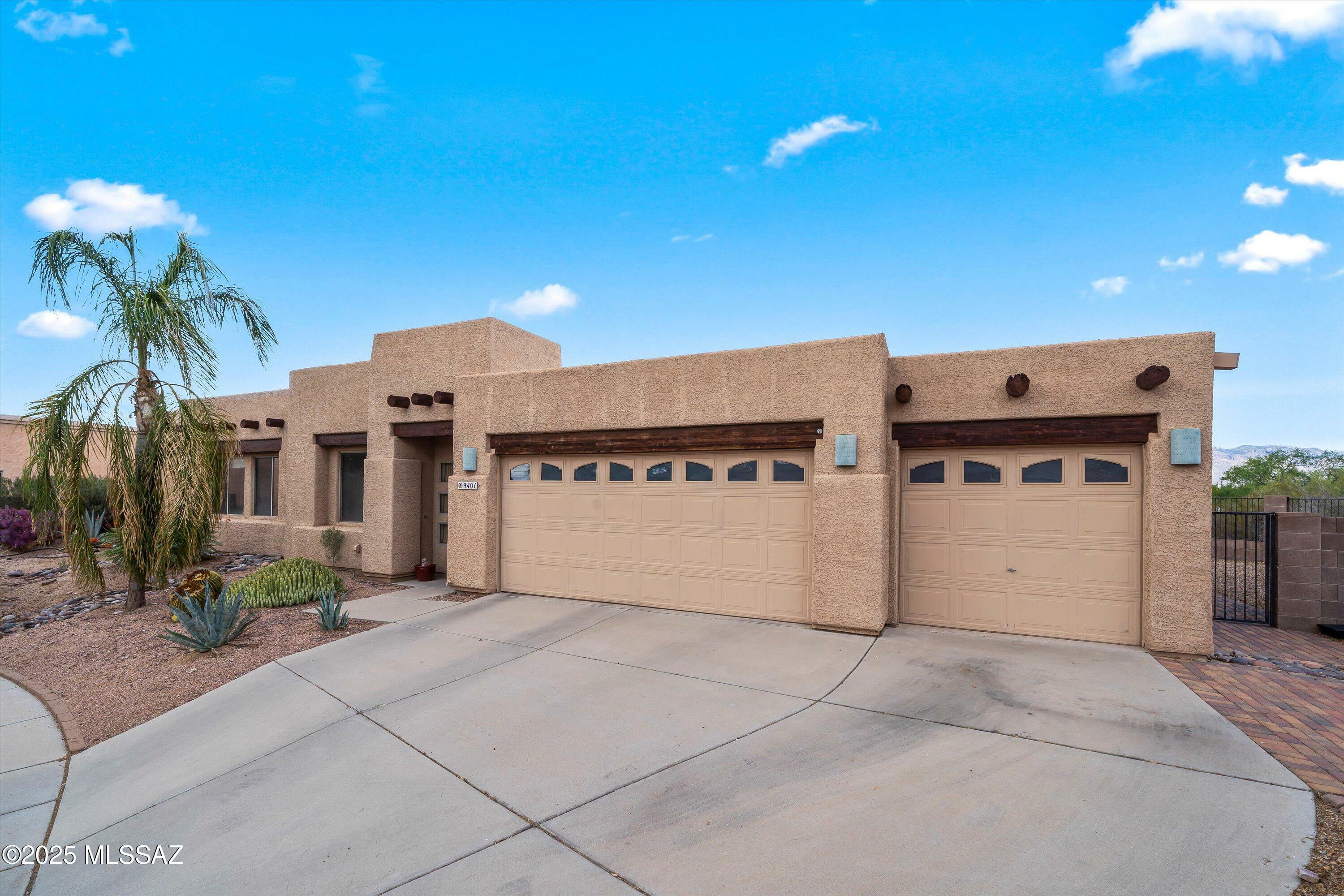 Property Photo: 9401 E Sandy Whiskers Place AZ 85710