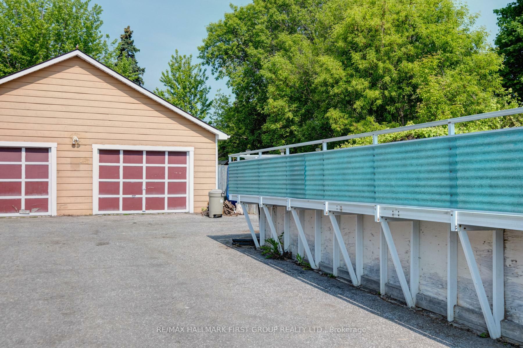 Photo de la propriété: 1235 Meadowvale Street ON L1H 4E8