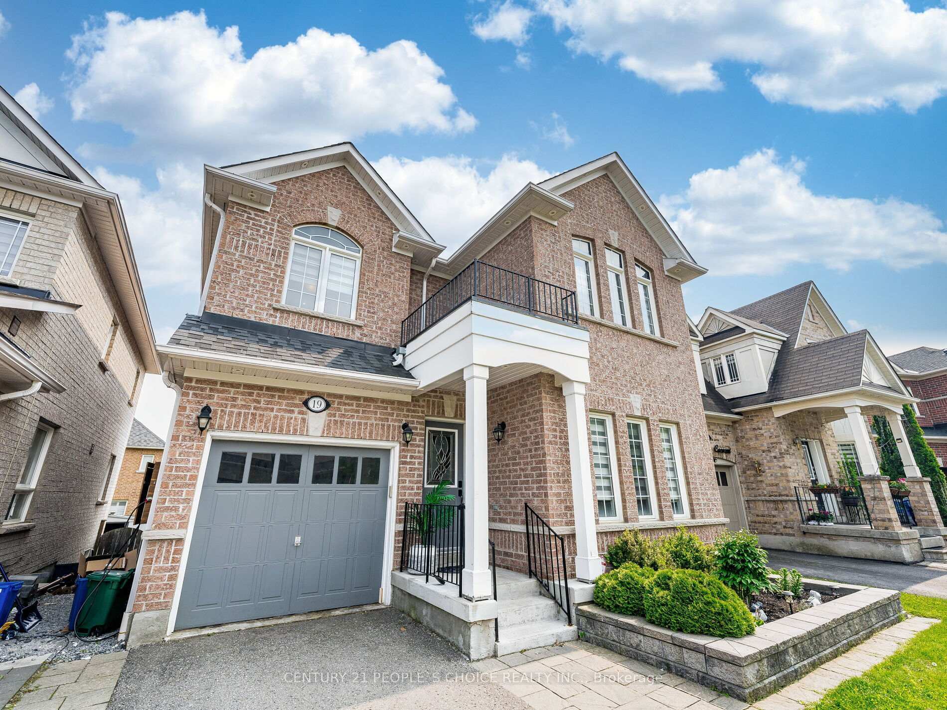 Property Photo:  19 Barden Crescent  ON L1Z 2A8 