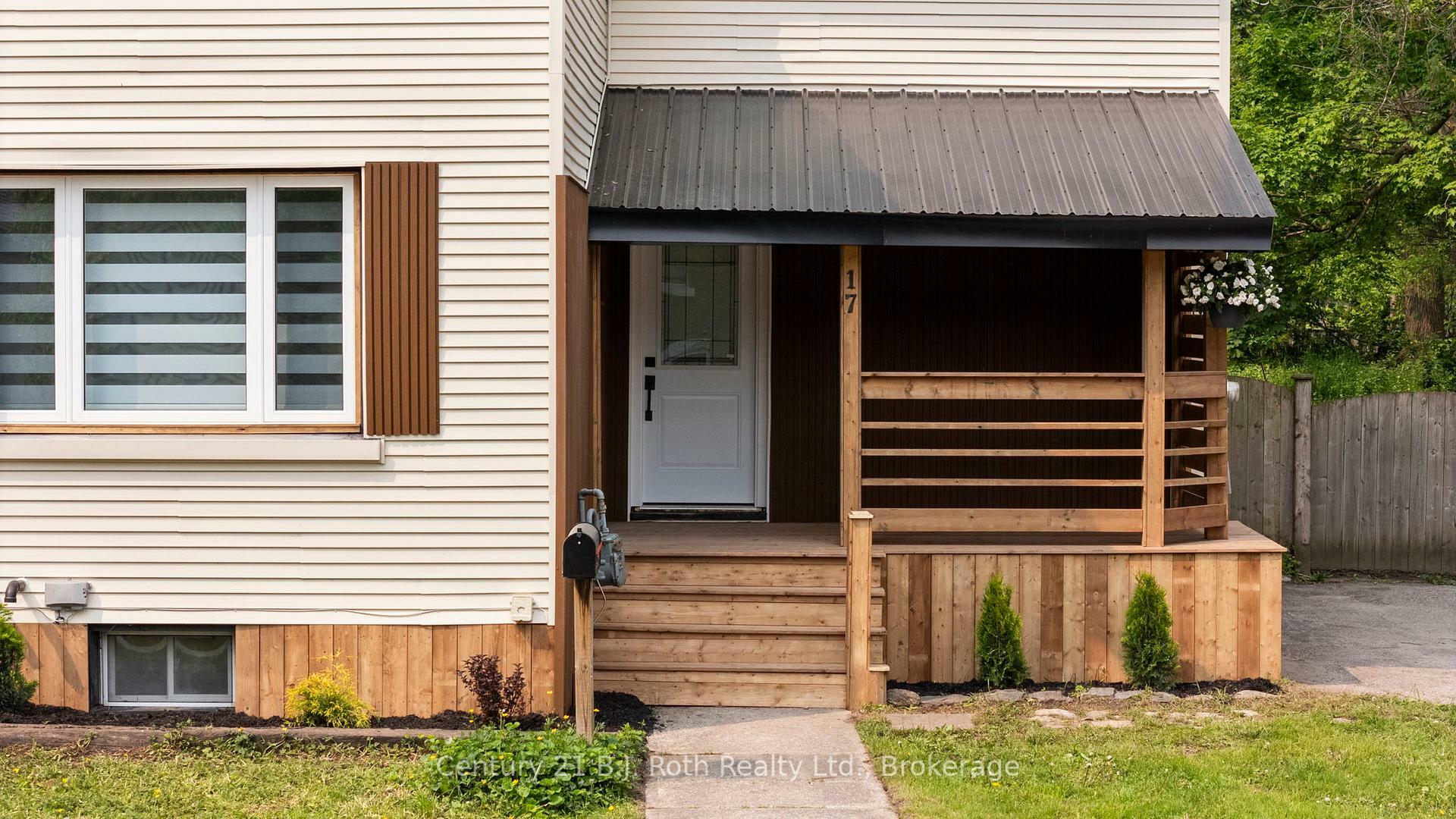 Property Photo:  17 Douglas Street  ON L3V 5Y3 