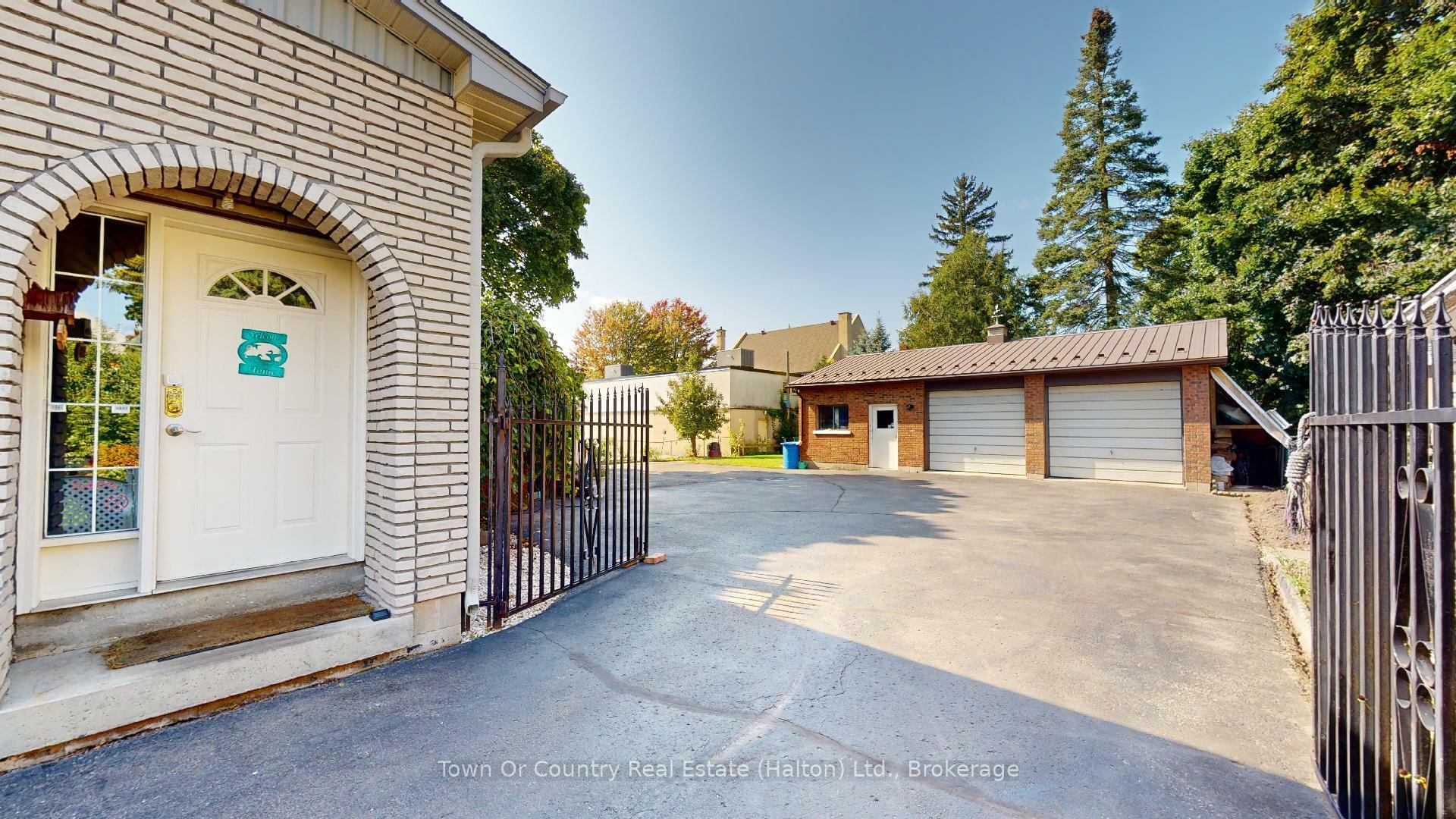 Property Photo: 540 10th Avenue ON N4N 2P4