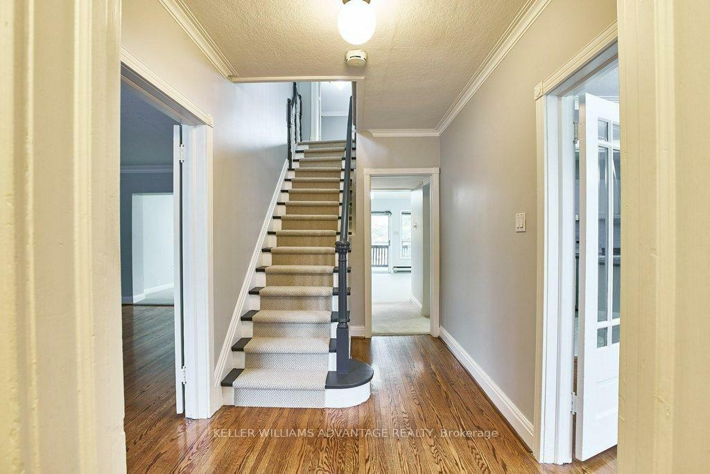 Photo de la propriété:  14 Apsley Road  ON M5M 2X8 