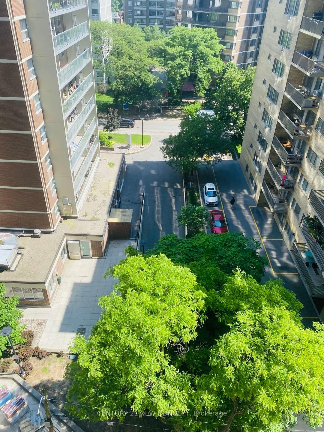 Property Photo: 55 Charles Street E 805 ON M4Y 0J1