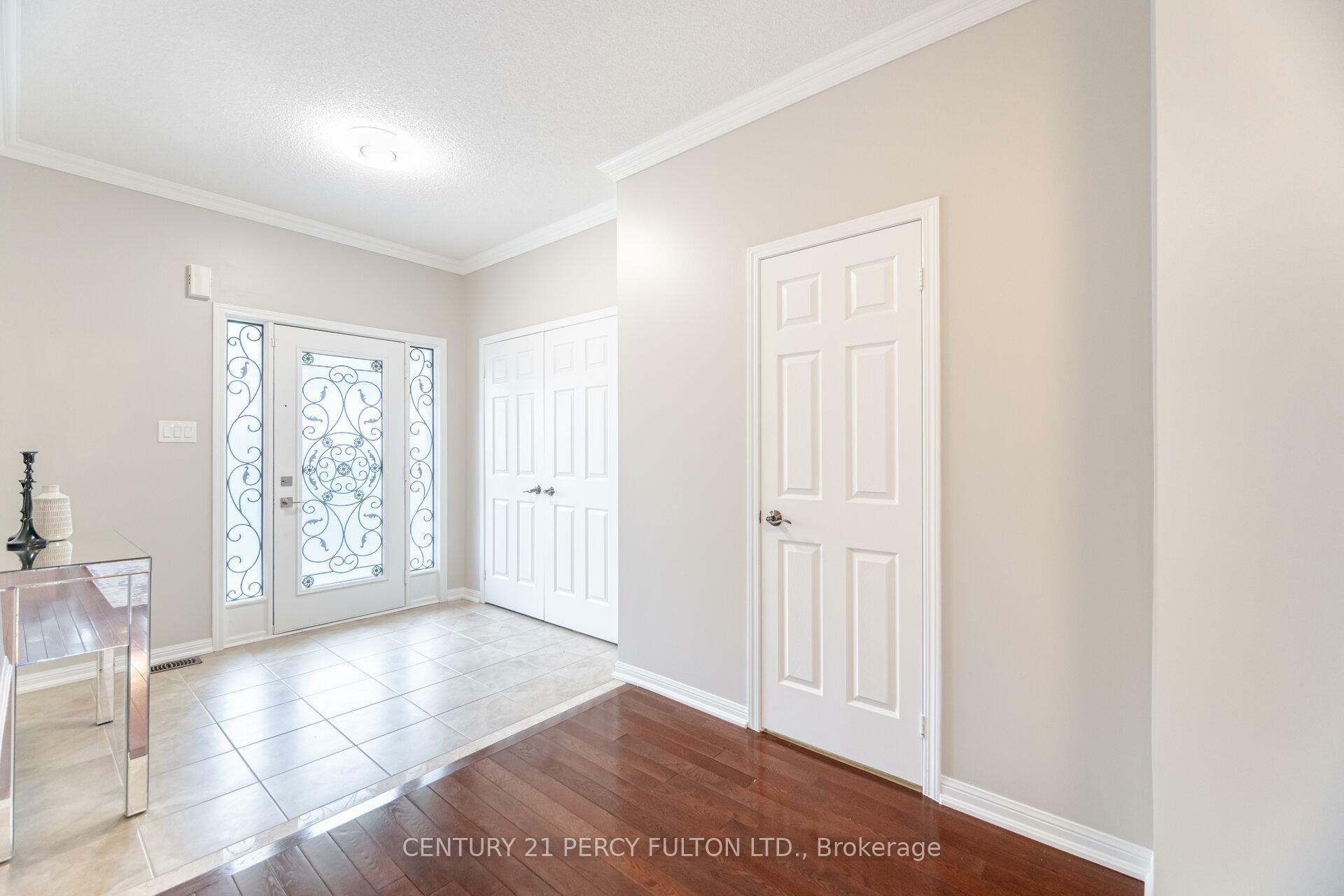 Photo de la propriété: 1633 Quail Run Drive ON L1K 0L9