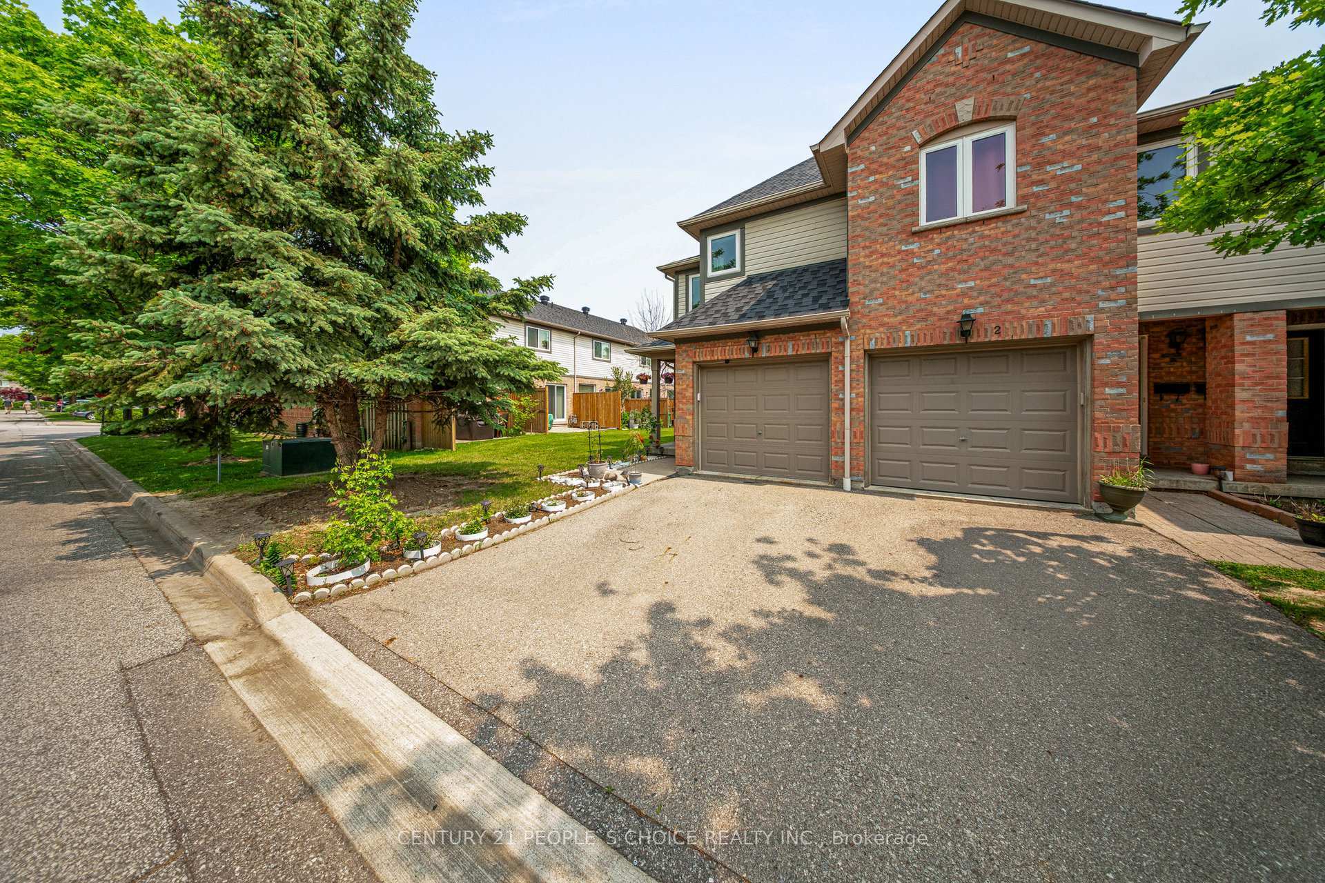 Property Photo: 5255 Guildwood Way 1 ON L5R 4A6