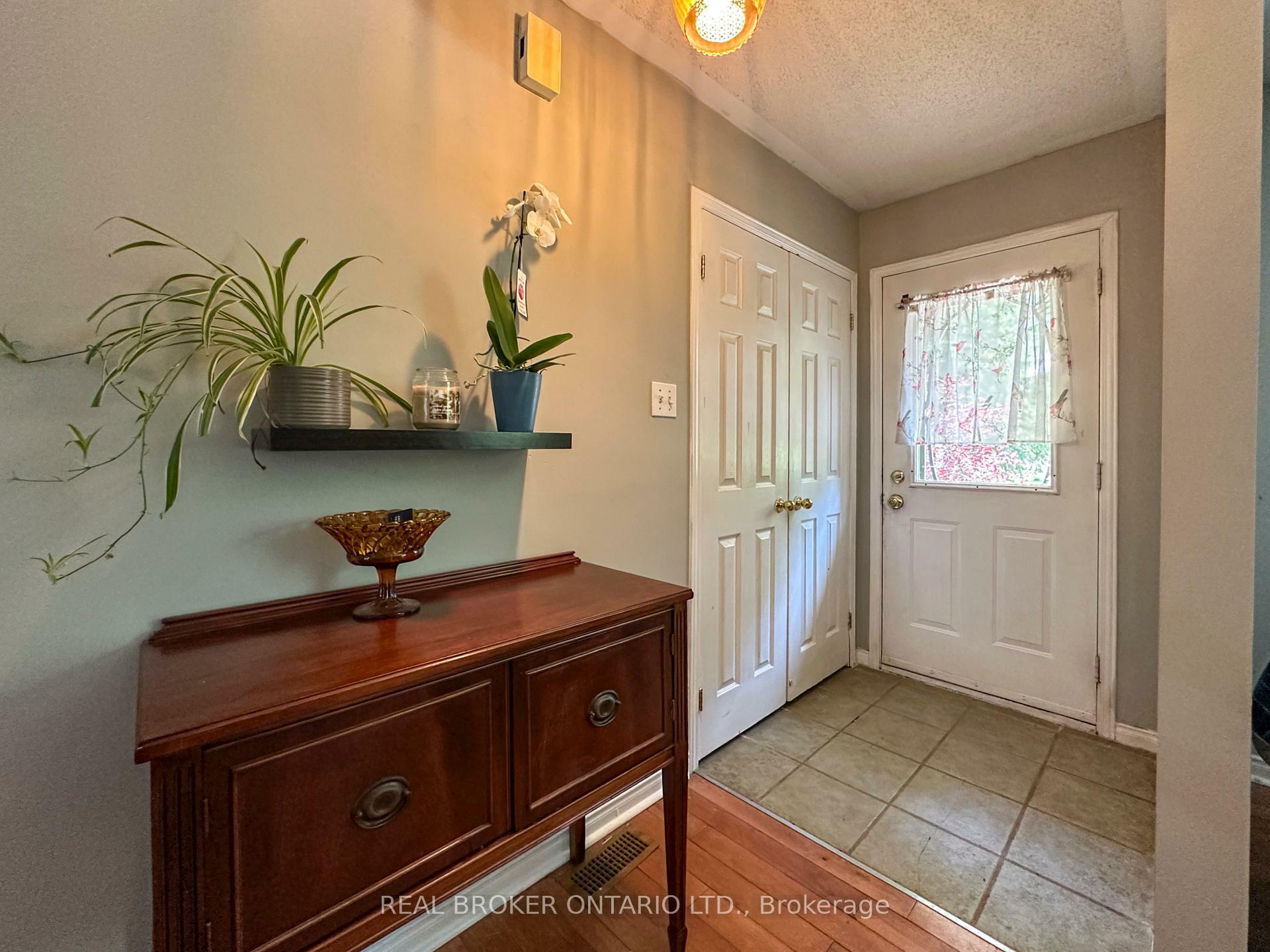 Property Photo: 30 Kingfisher Crescent ON K0G 1J0