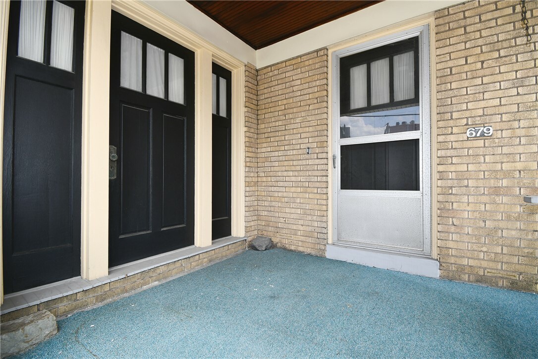 Property Photo: 679 E Shady Dr PA 15228