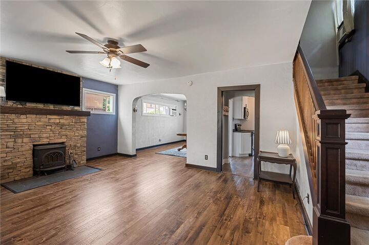 Property Photo:  159 Jefferson Ave  PA 15690 