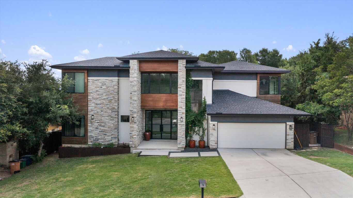 Property Photo: 1707 Barn Swallow Drive TX 78746