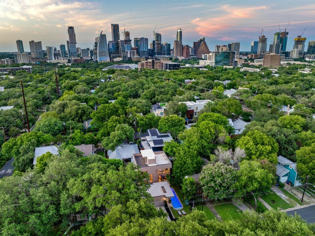 Property Photo: 908 Columbus TX 78704