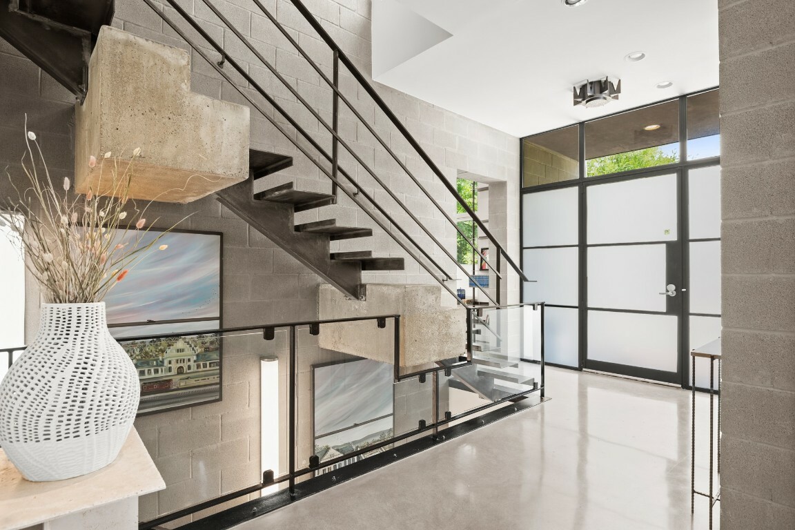 Property Photo: 1003 E 8th Street TX 78702