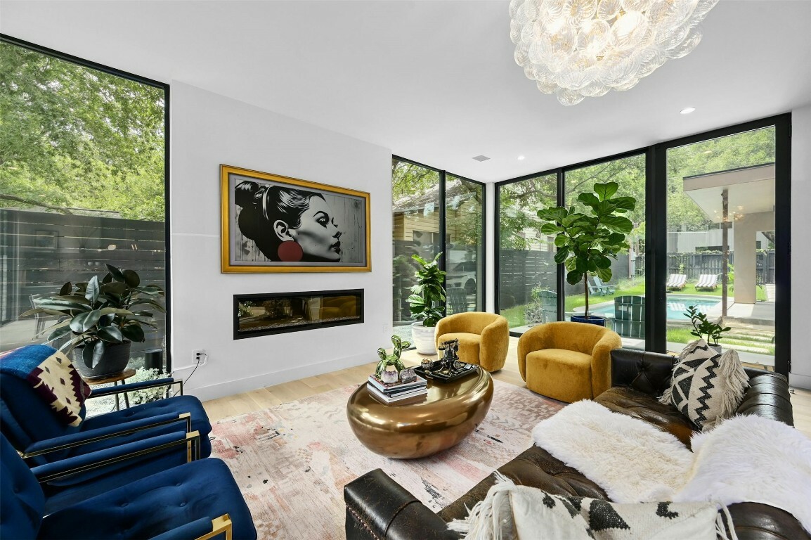Property Photo: 908 Columbus St TX 78704