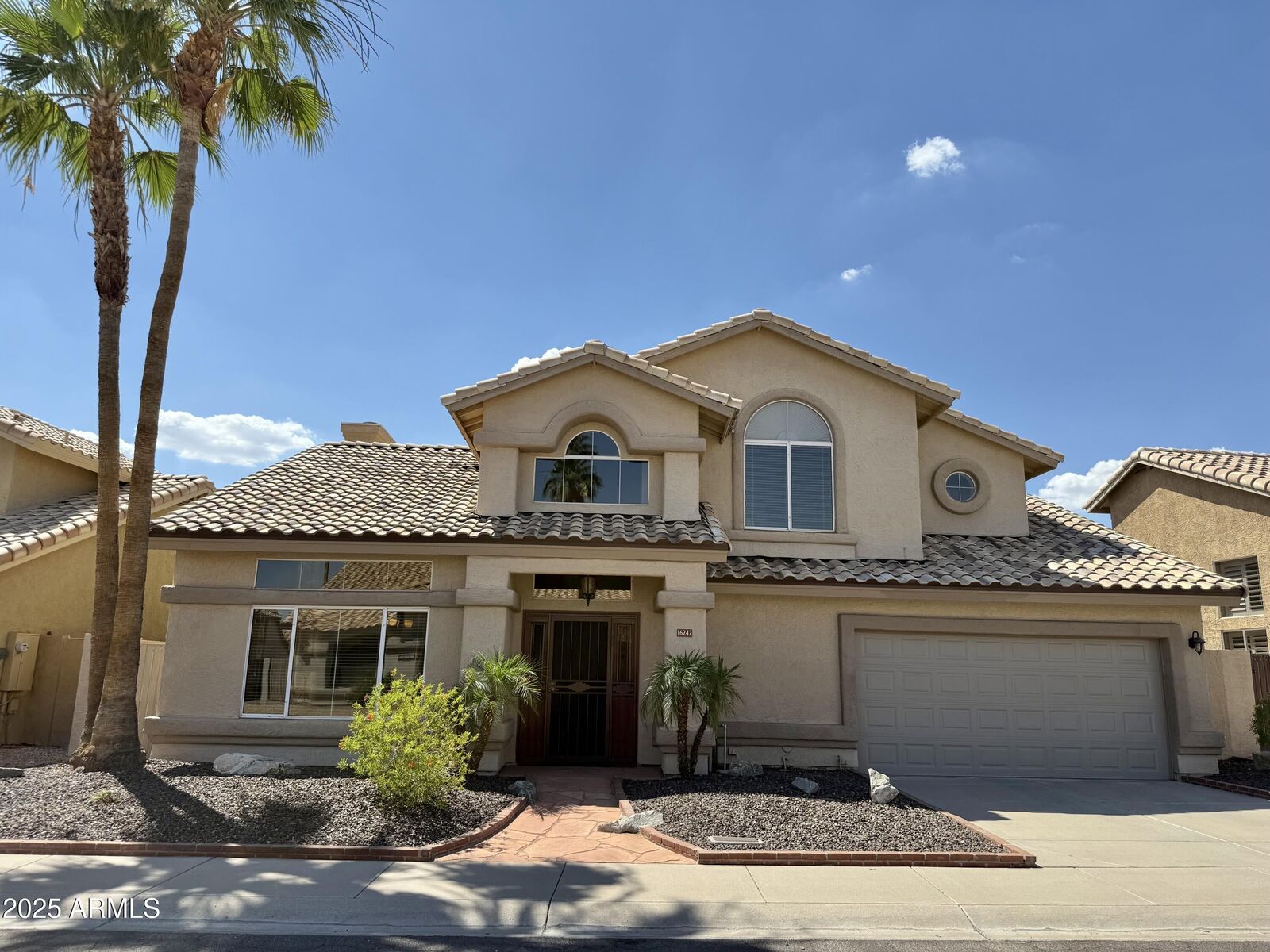 Property Photo: 16242 S 12th Place AZ 85048