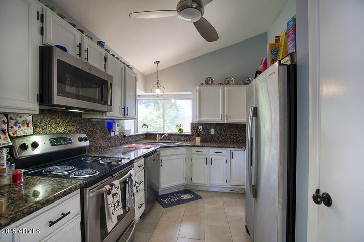Property Photo:  1117 W Manor Street  AZ 85224 