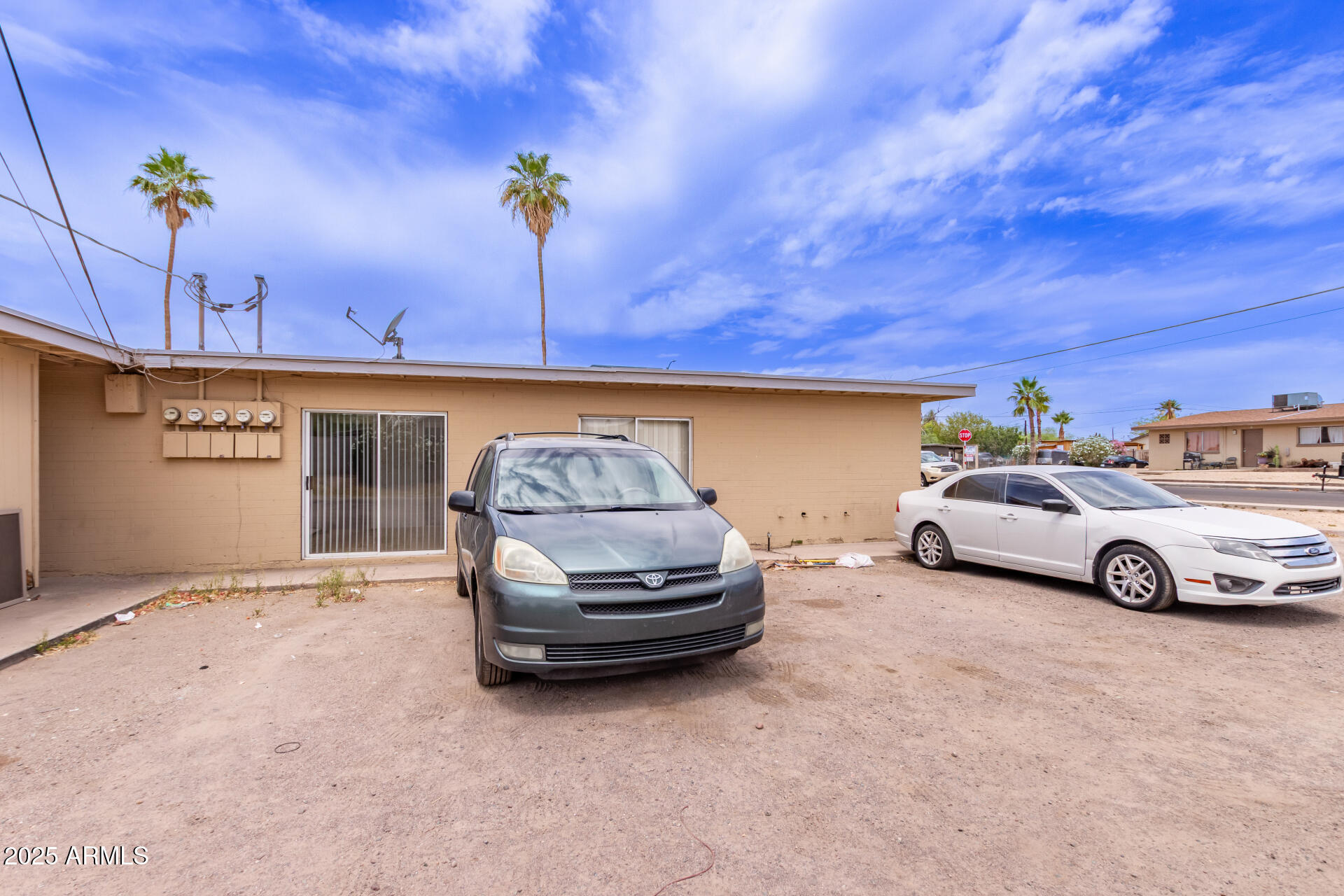 Property Photo: 9847 N 11th Avenue 2 AZ 85021