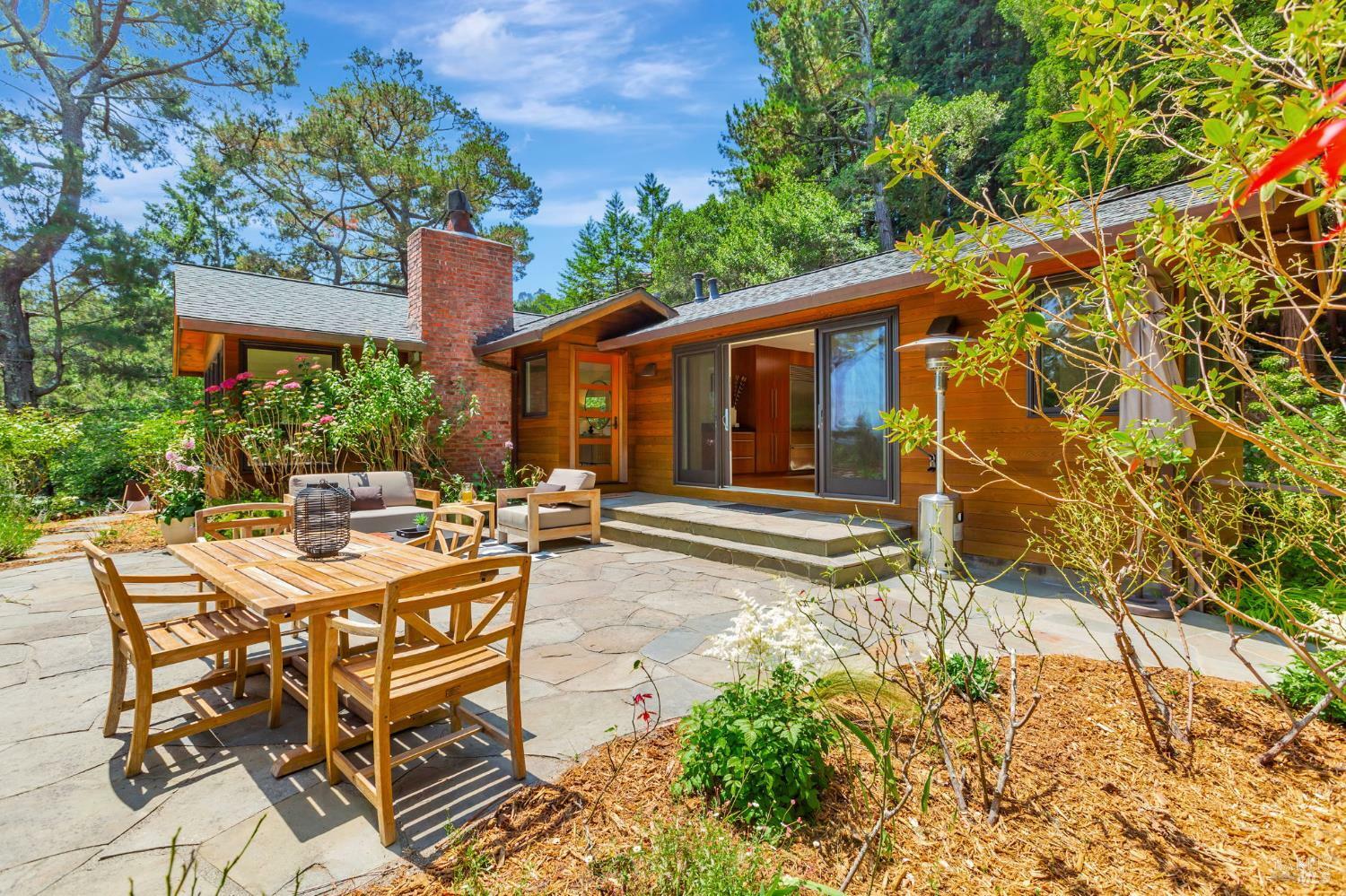 Property Photo: 3 Wainwright Place CA 94941