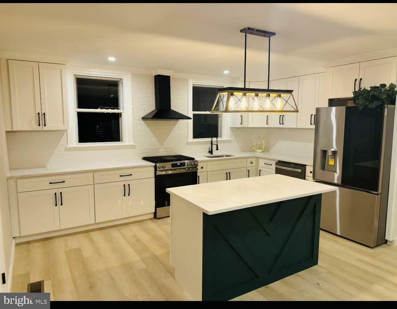 Property Photo:  1017 E Phil Ellena Street  PA 19150 