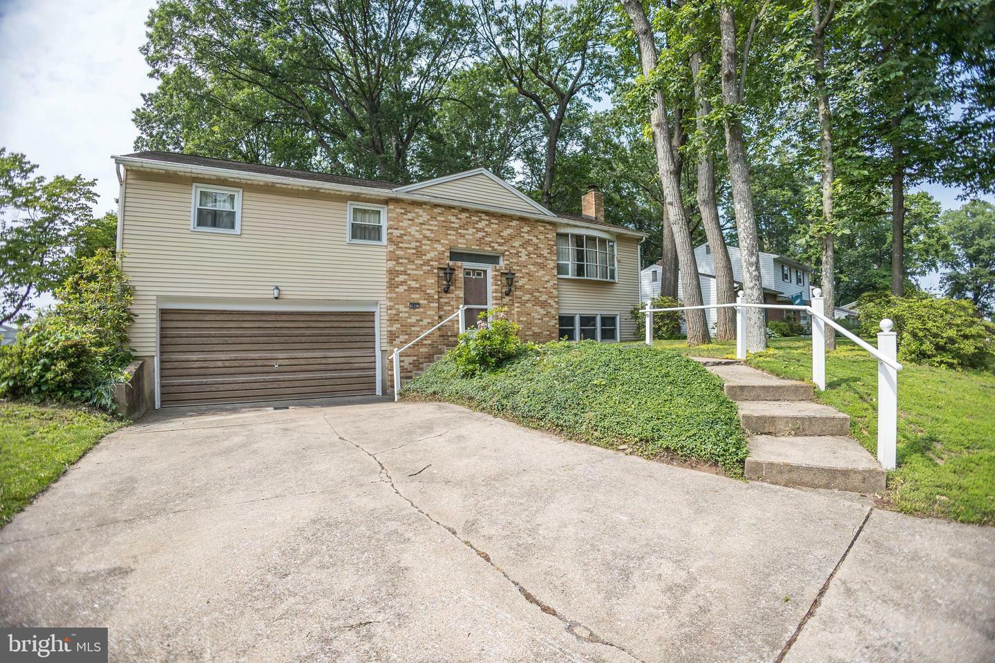 529 Appalachian Avenue  Mechanicsburg PA 17055 photo