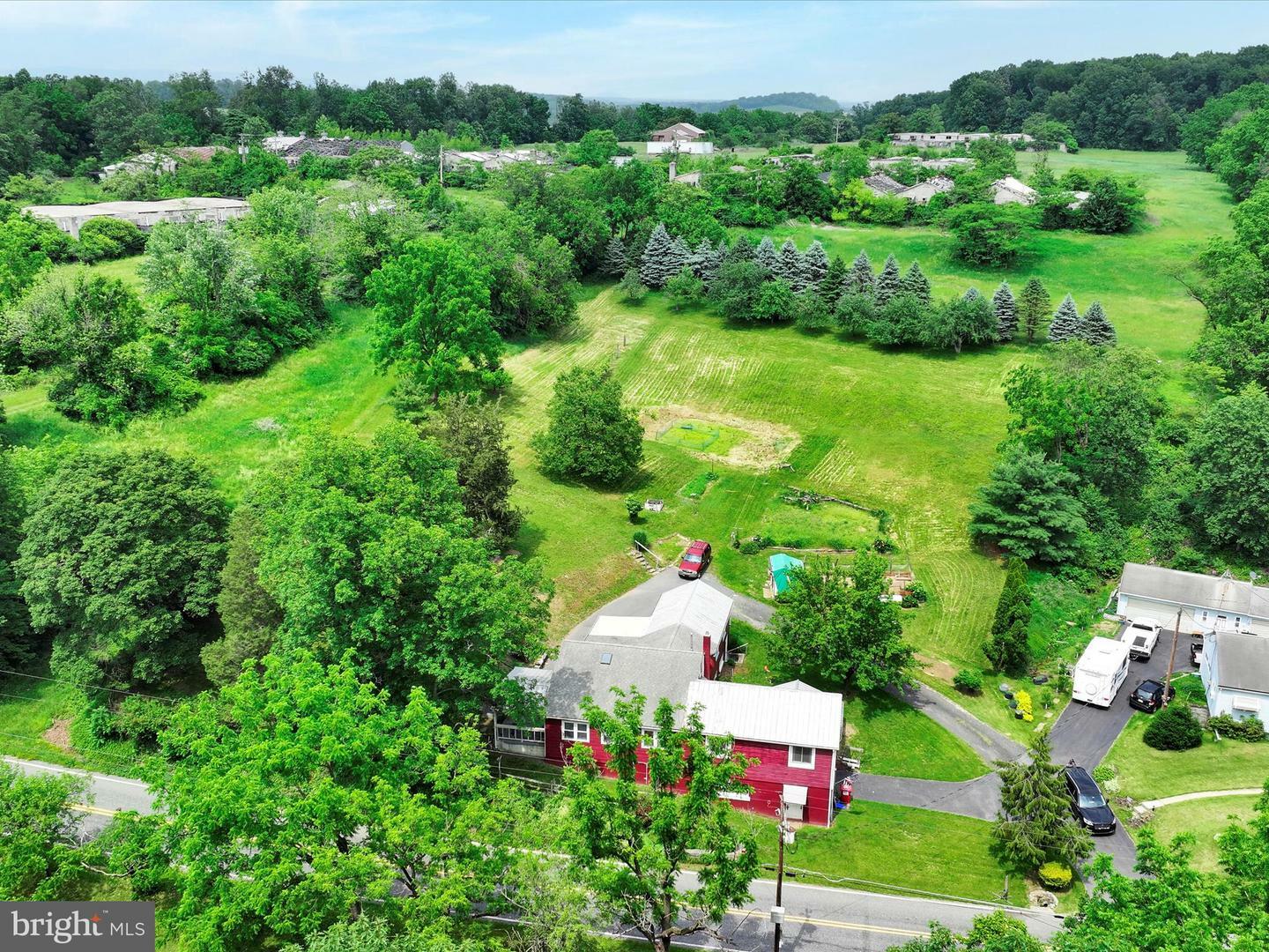 Property Photo: 947 Shoemakersville Road PA 19555