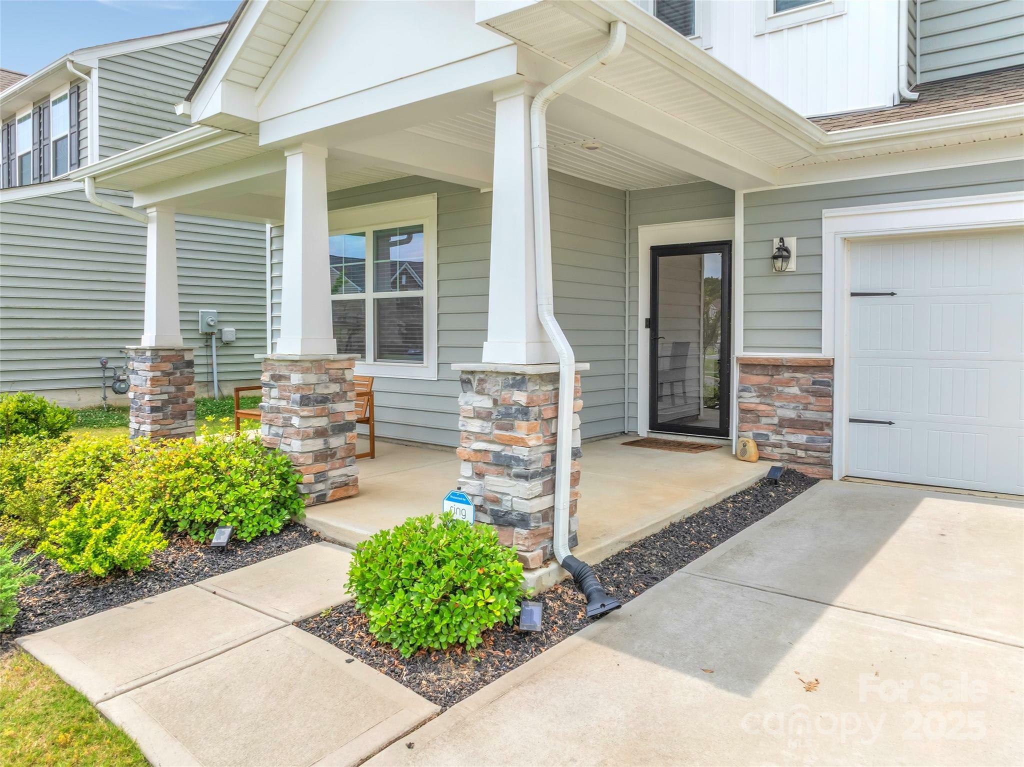 Property Photo:  14734 Rivergate Parkway  NC 28273 