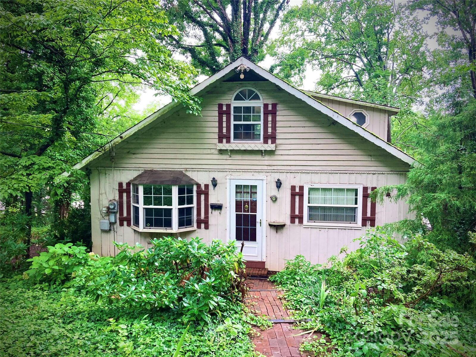 Property Photo:  1300 Riverview Boulevard  NC 27292