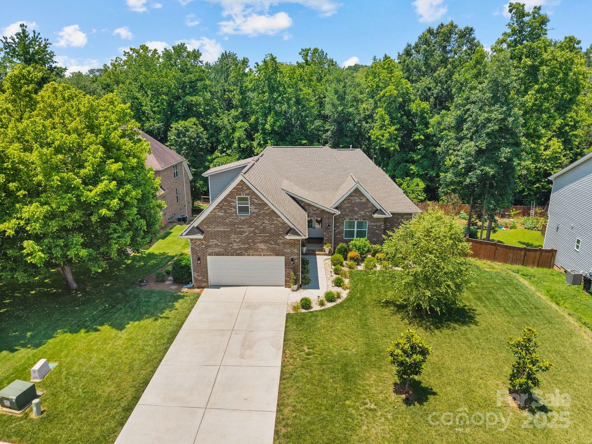 Property Photo: 3633 Longpond Lane NC 28110