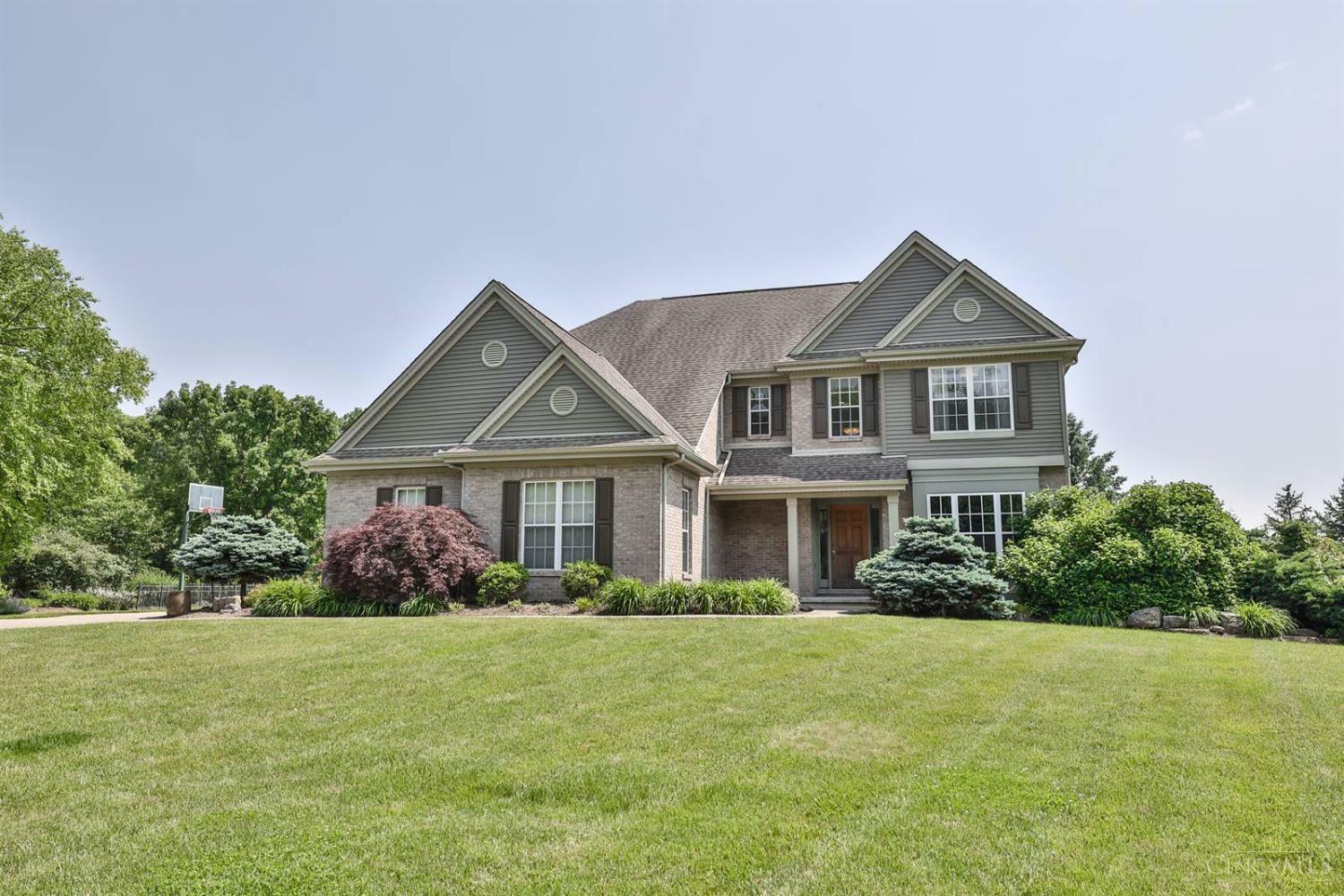 Property Photo: 415 Grandin Ridge Drive OH 45039