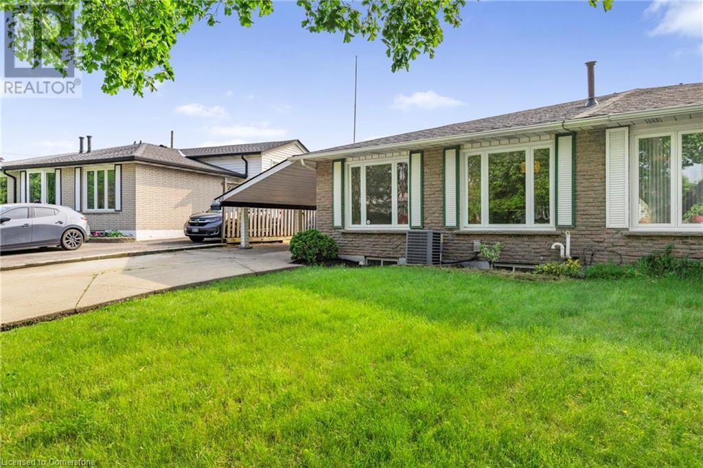 Property Photo: 218 St Andrews Drive ON L8K 5K3