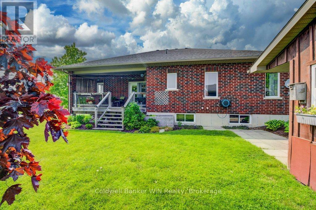 430 King Street East  Wellington North (Mount Forest) ON N0G 2L2 photo